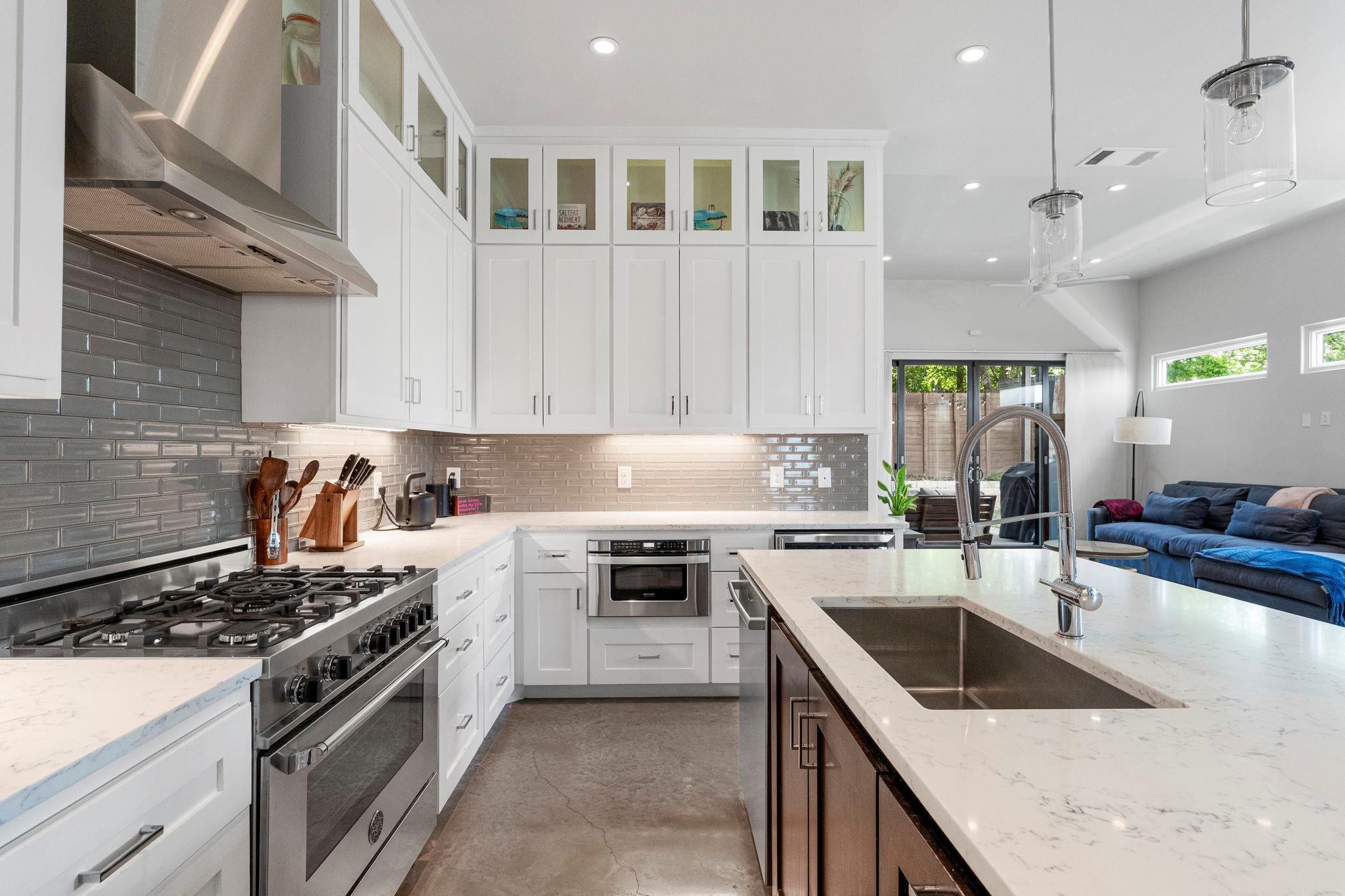 2103 Greenwood Ave # B Unit: Building 1, Unit B