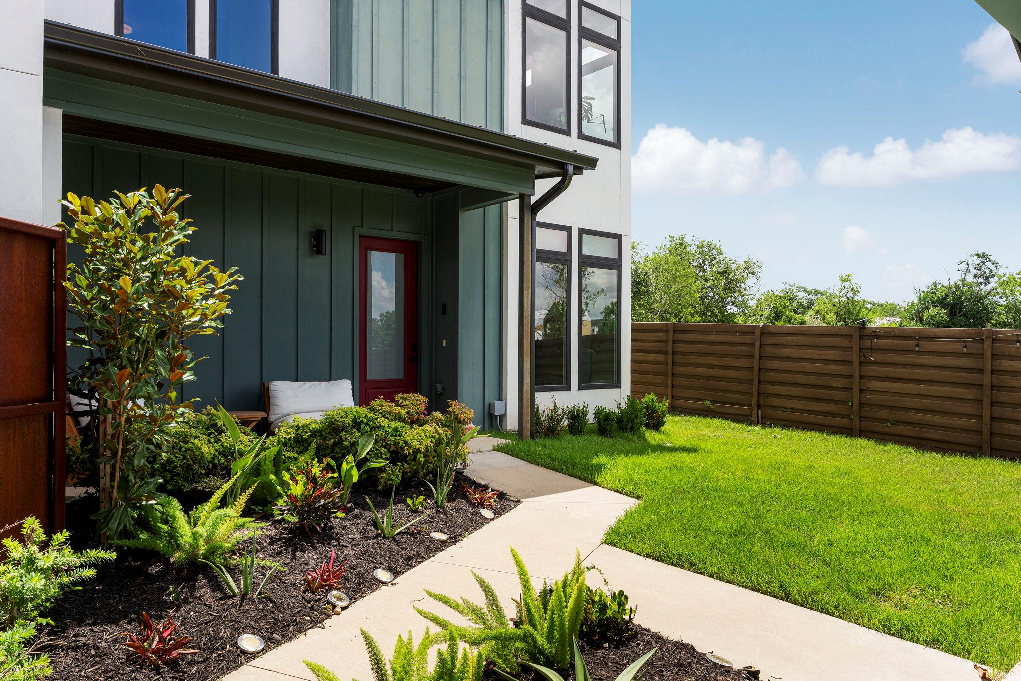 2103 Greenwood Ave # B Unit: Building 1, Unit B