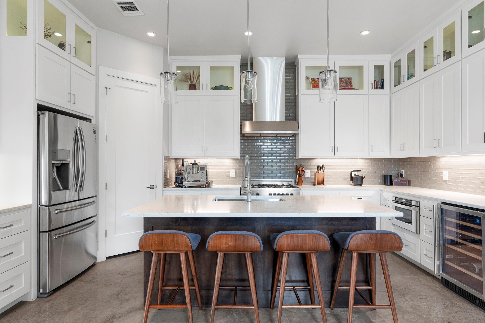 2103 Greenwood Ave # B Unit: Building 1, Unit B