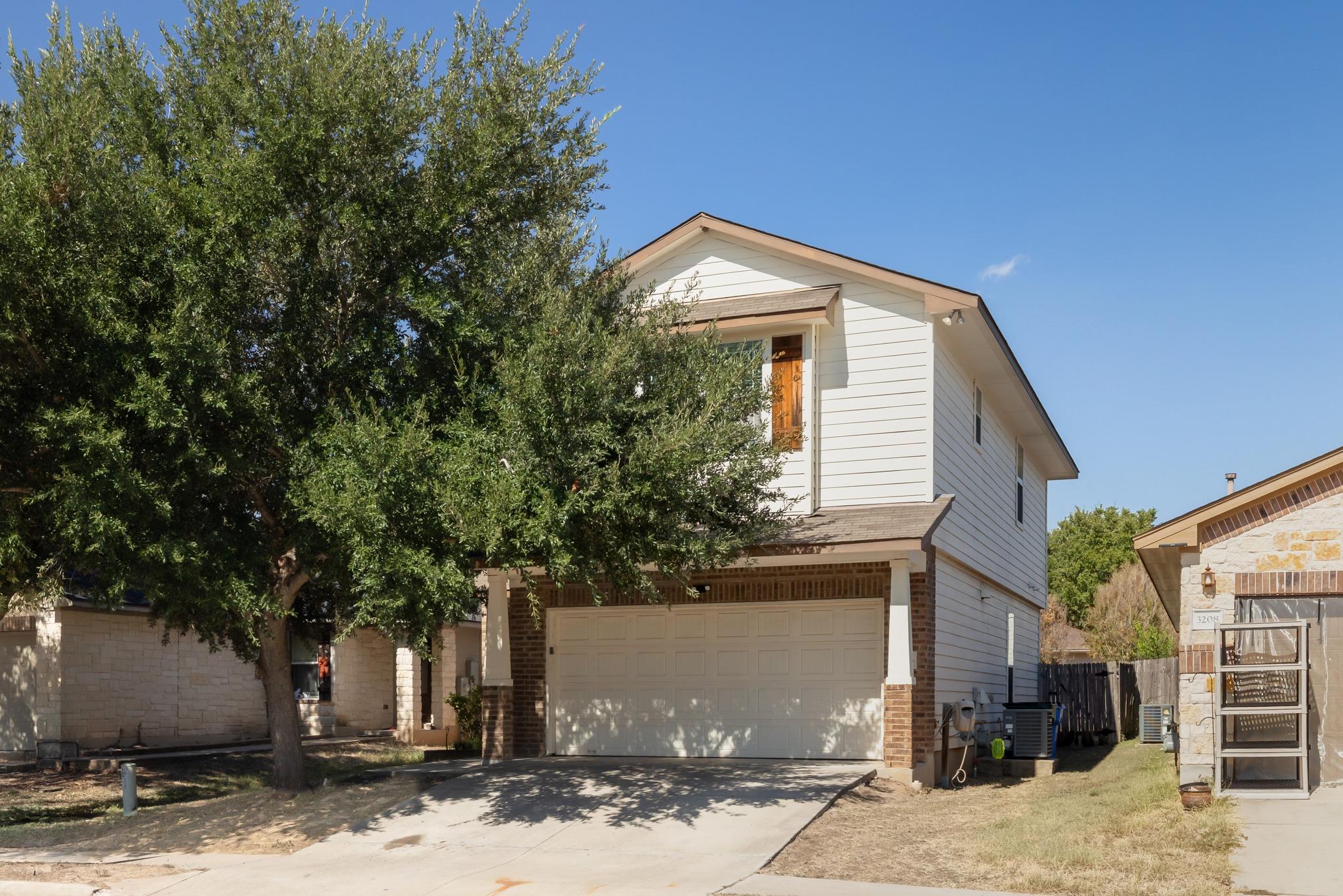 3206 Barksdale DR