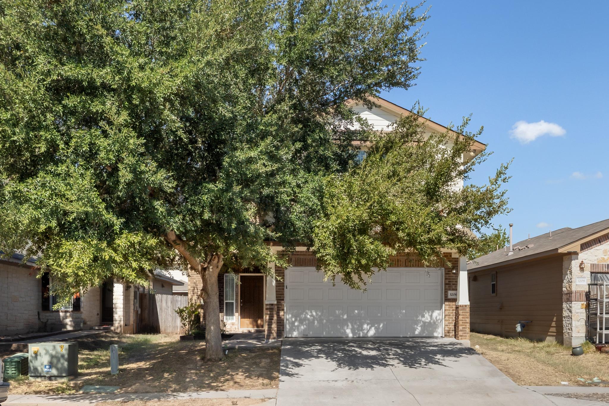 3206 Barksdale DR