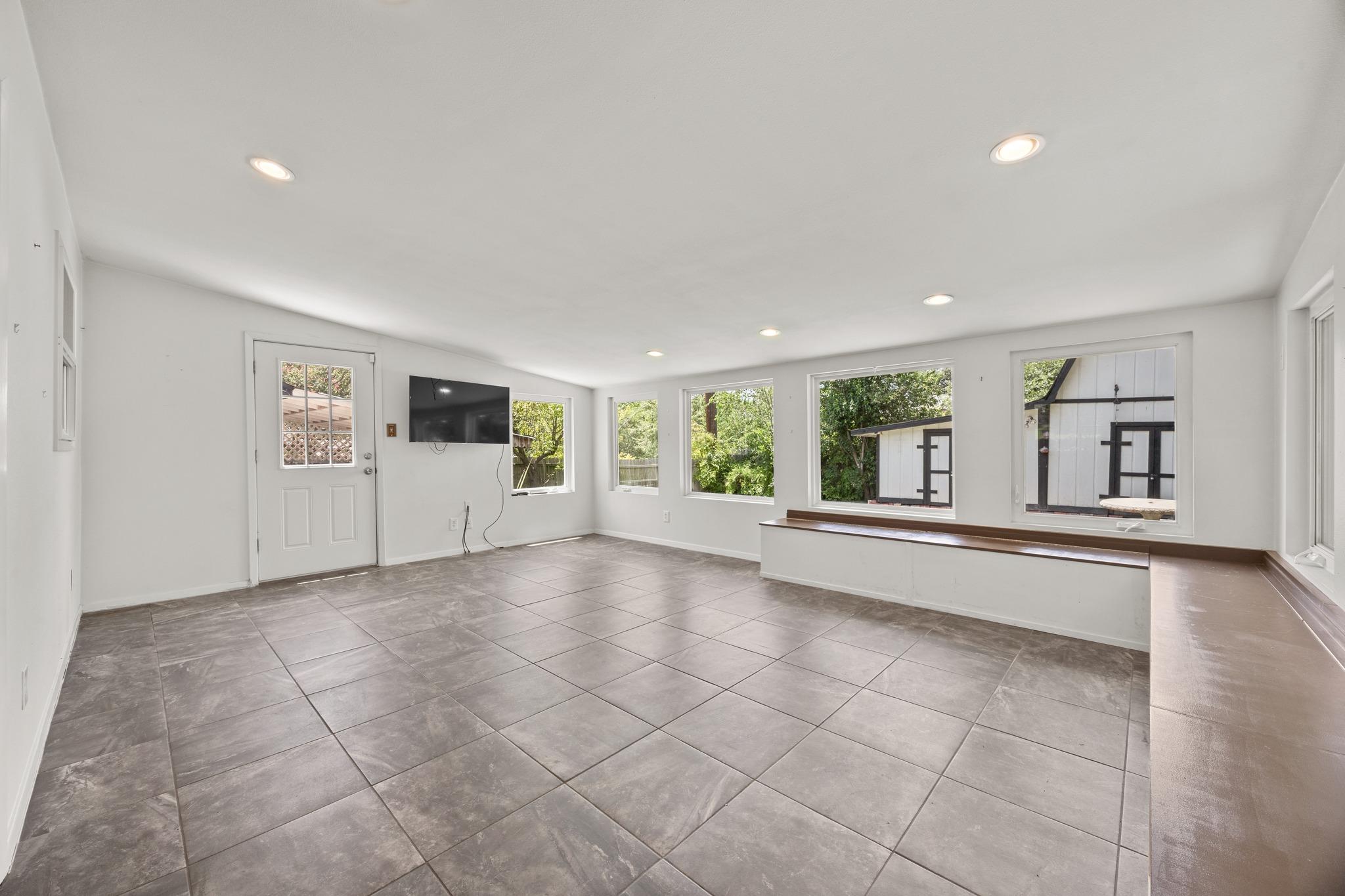 6912 Langston DR