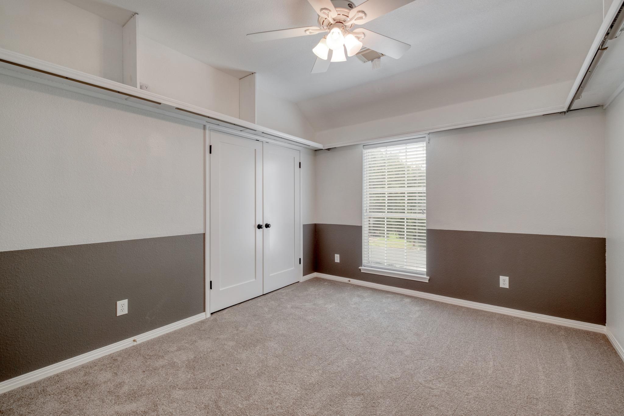 8311 Lofty LN