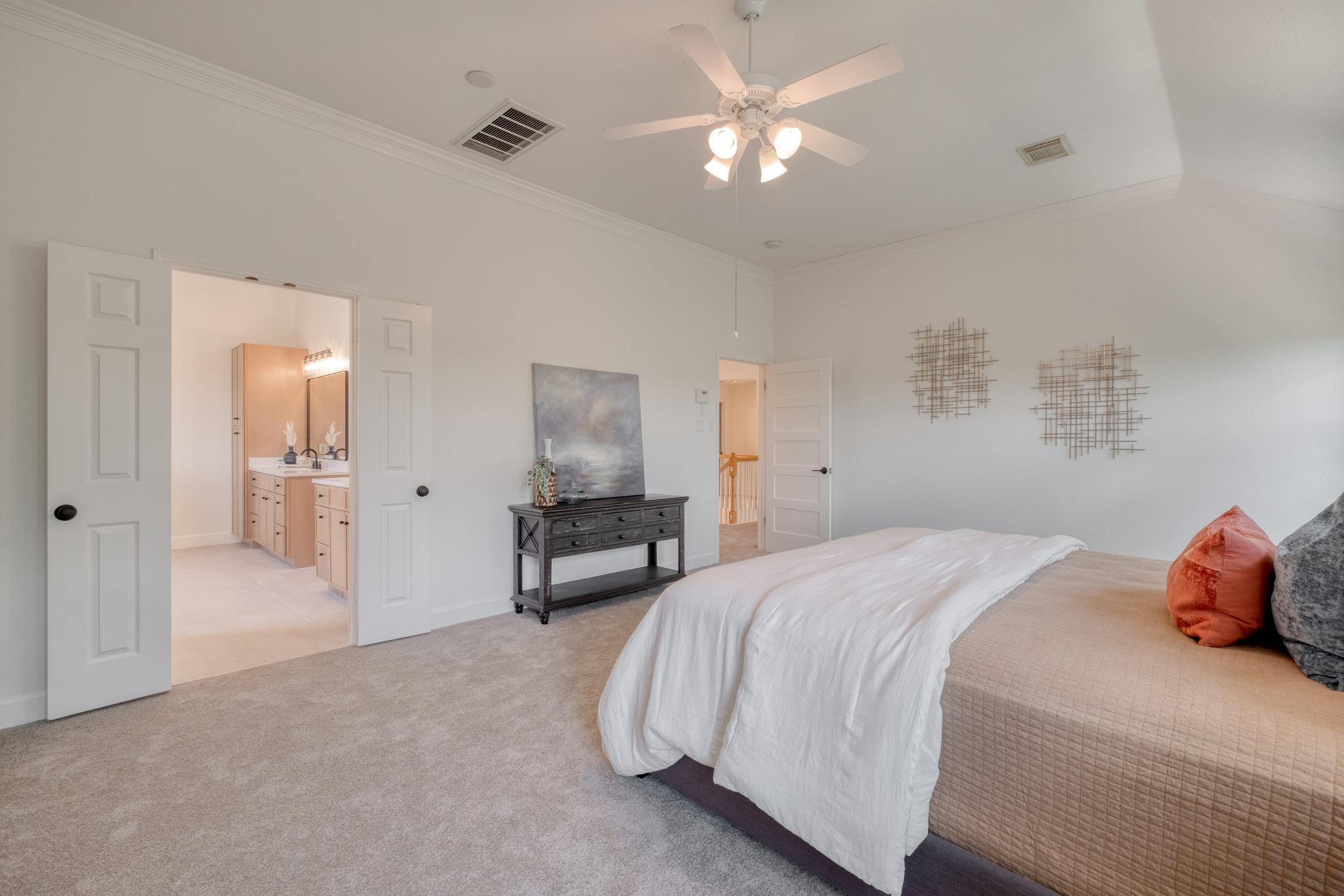 8311 Lofty LN