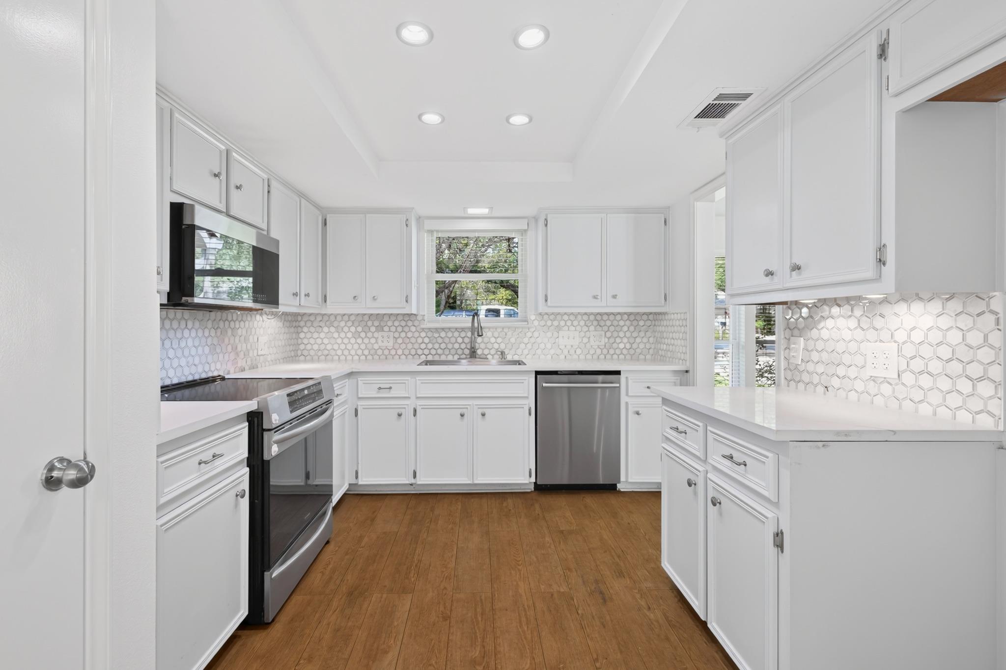 1317 Wilson Heights DR
