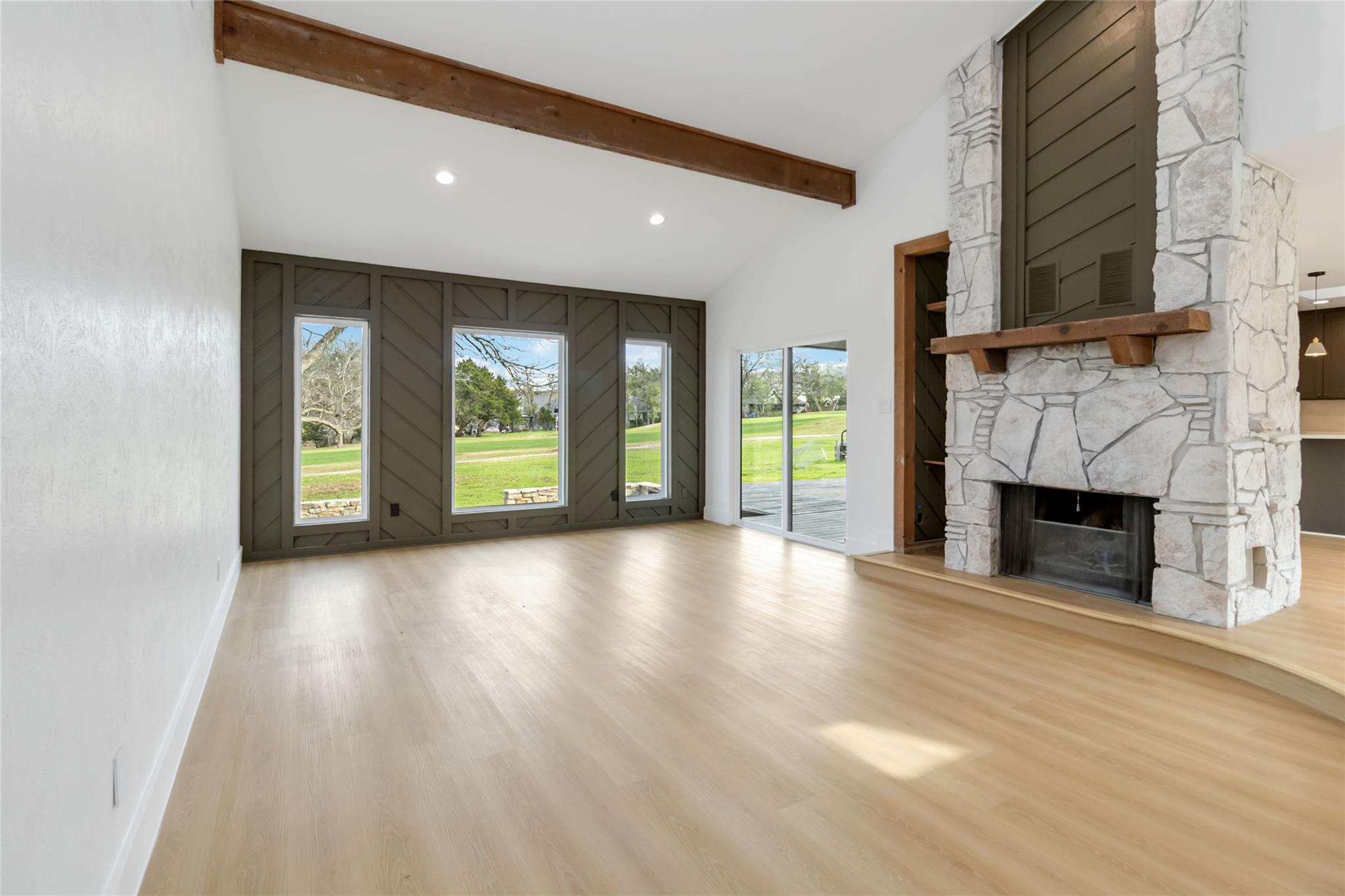 16 Country LN
