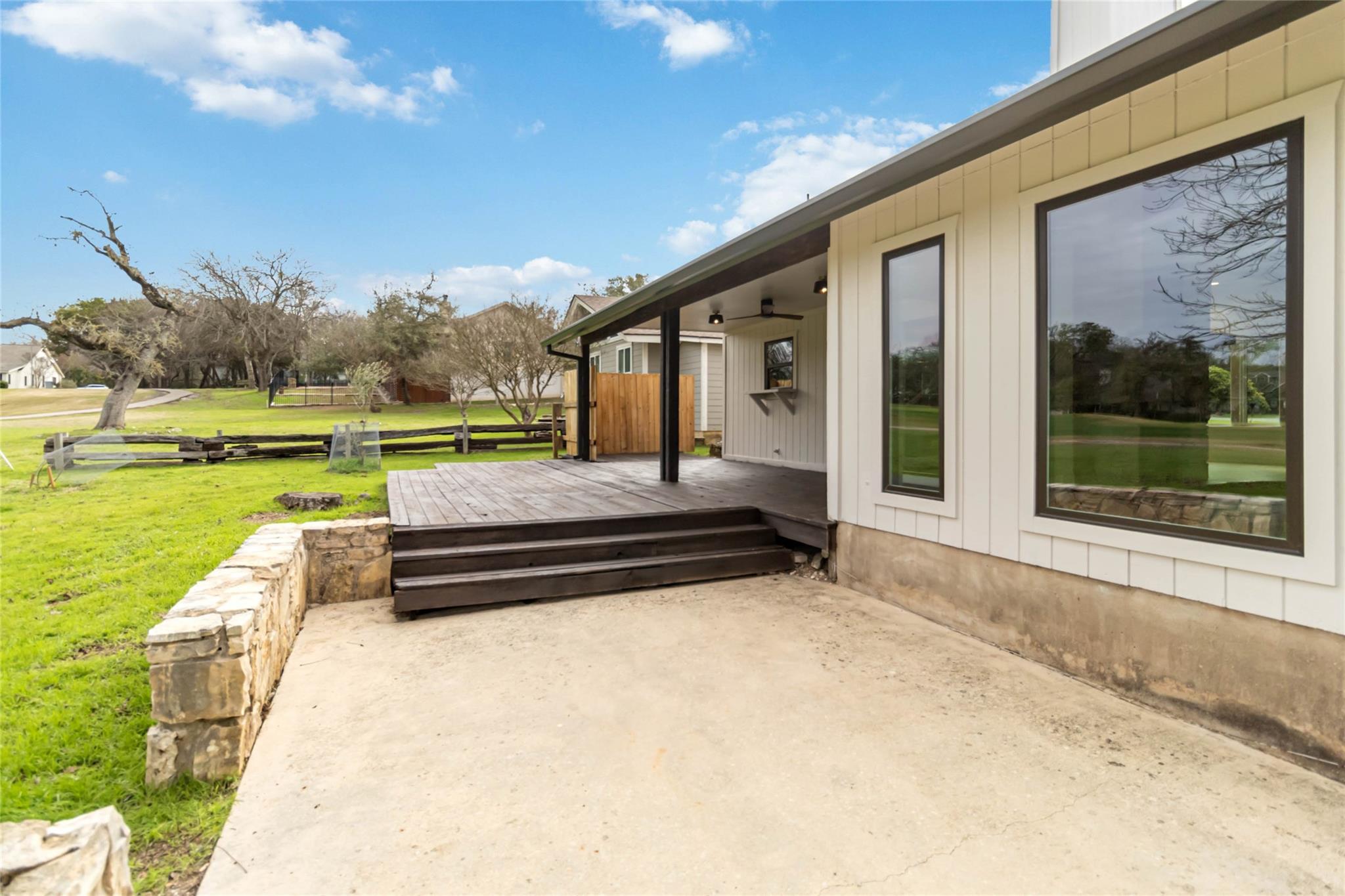 16 Country LN