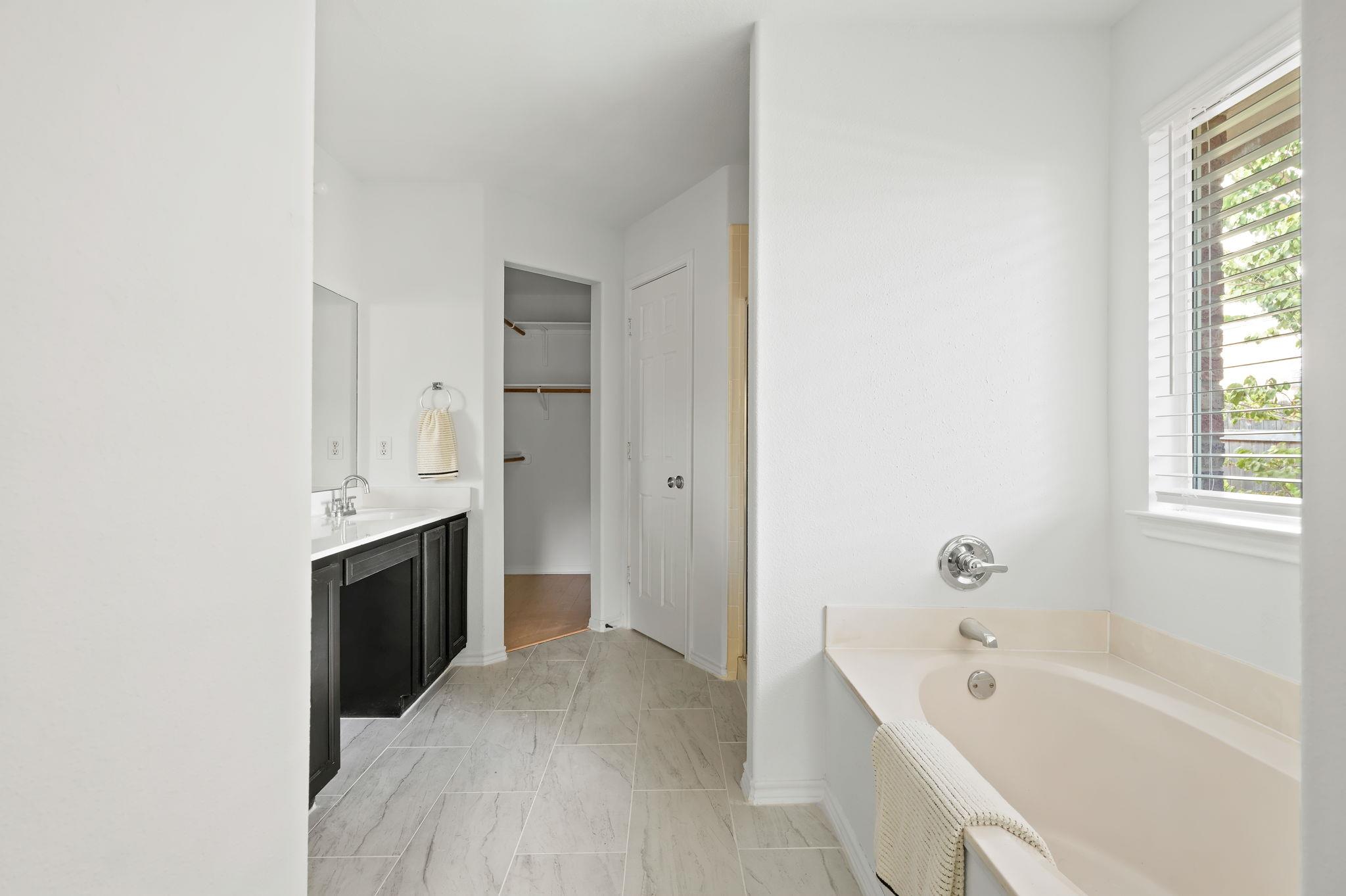1535 Lorson LOOP