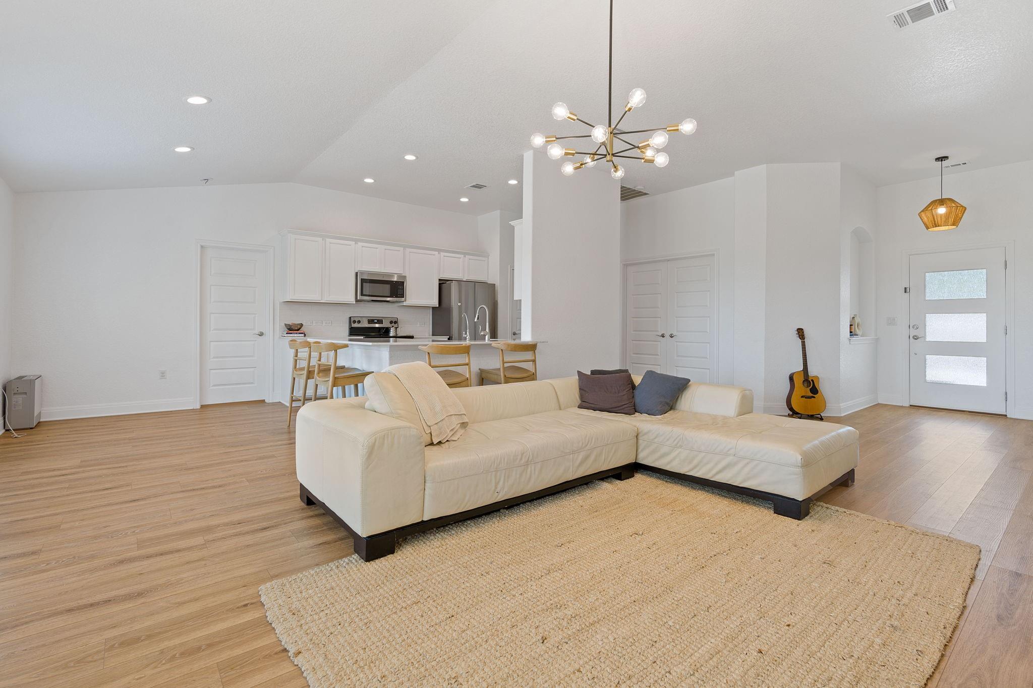 21102 Brewer LN