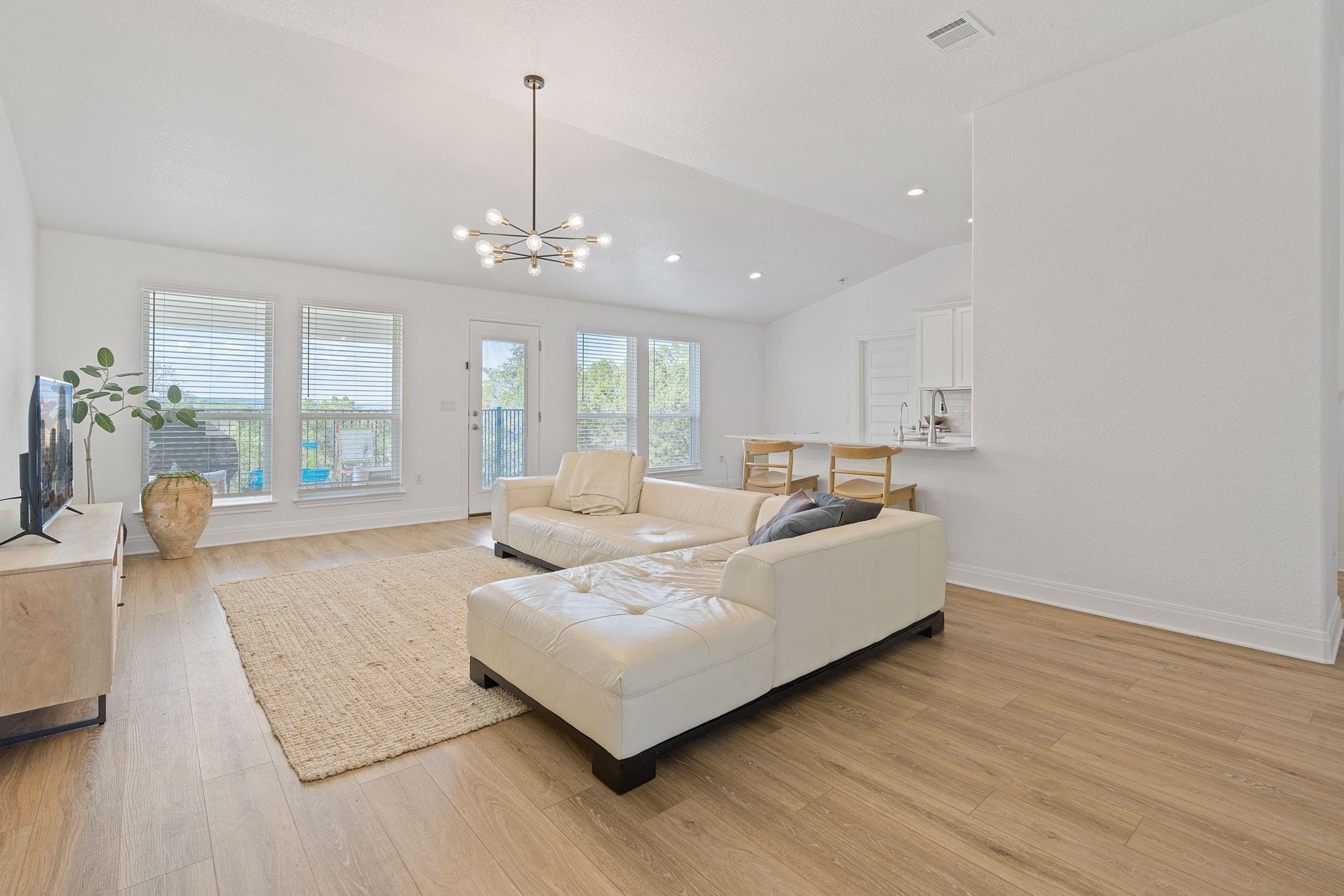 21102 Brewer LN