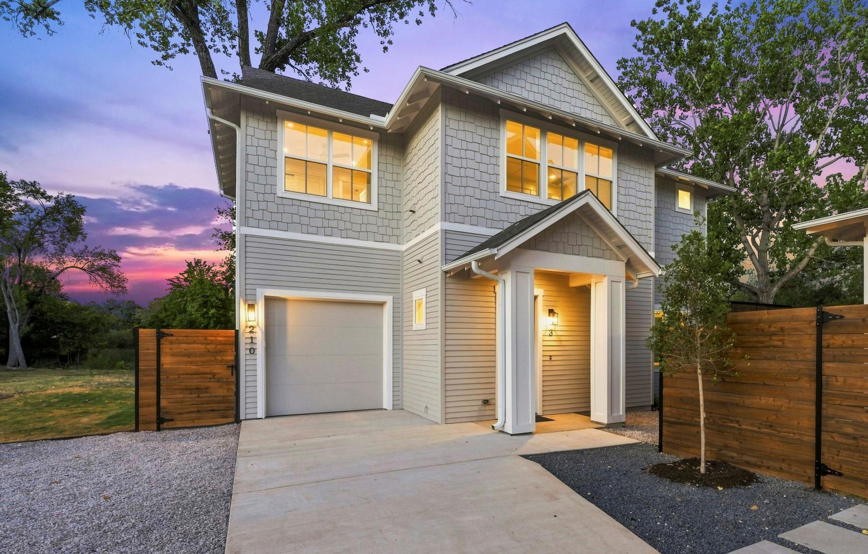 210 W Mockingbird LN # 3