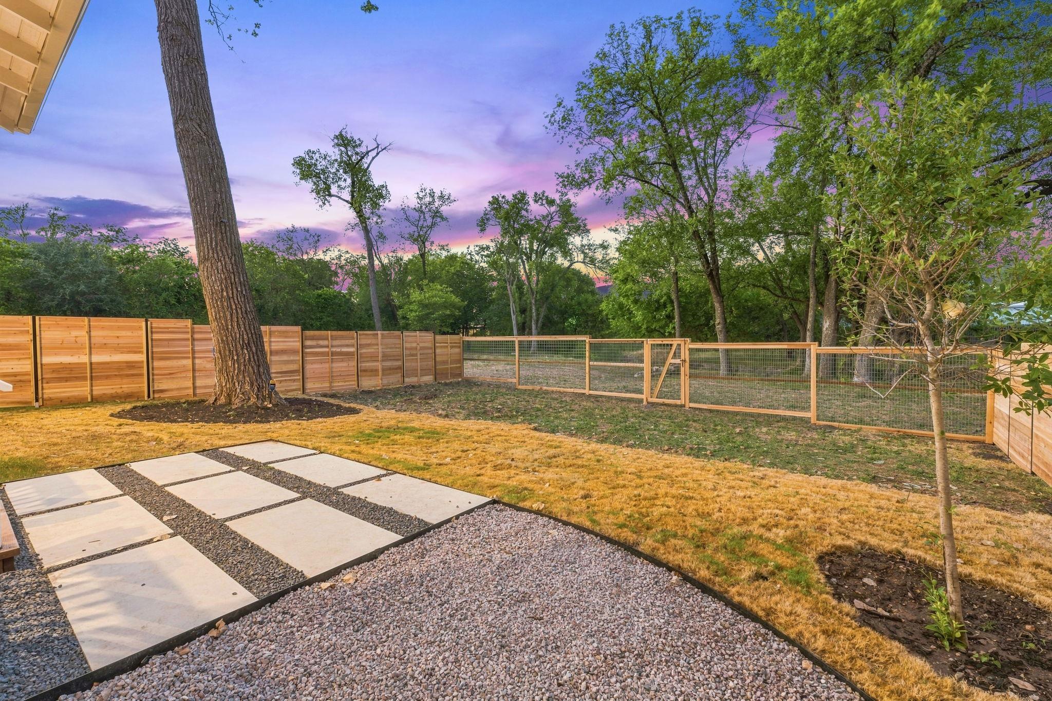 210 W Mockingbird LN # 3