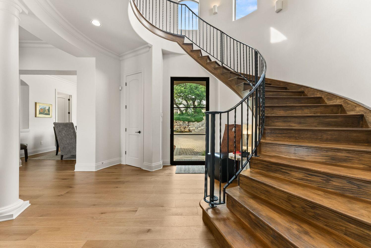 2300 Barton Creek BLVD # 8