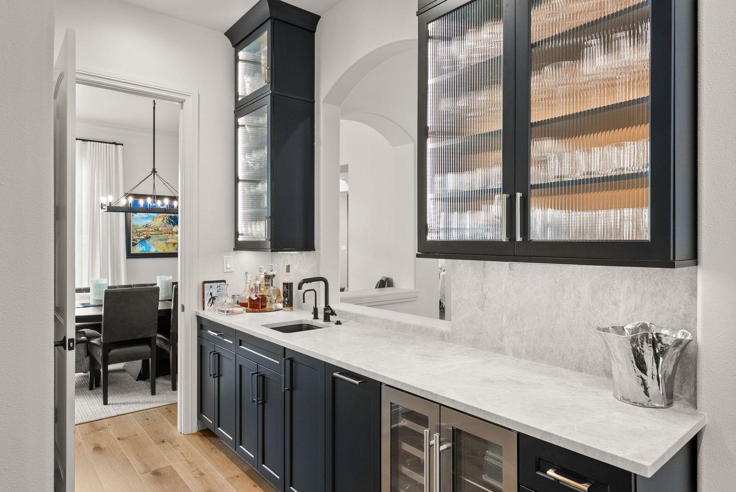 2300 Barton Creek BLVD # 8