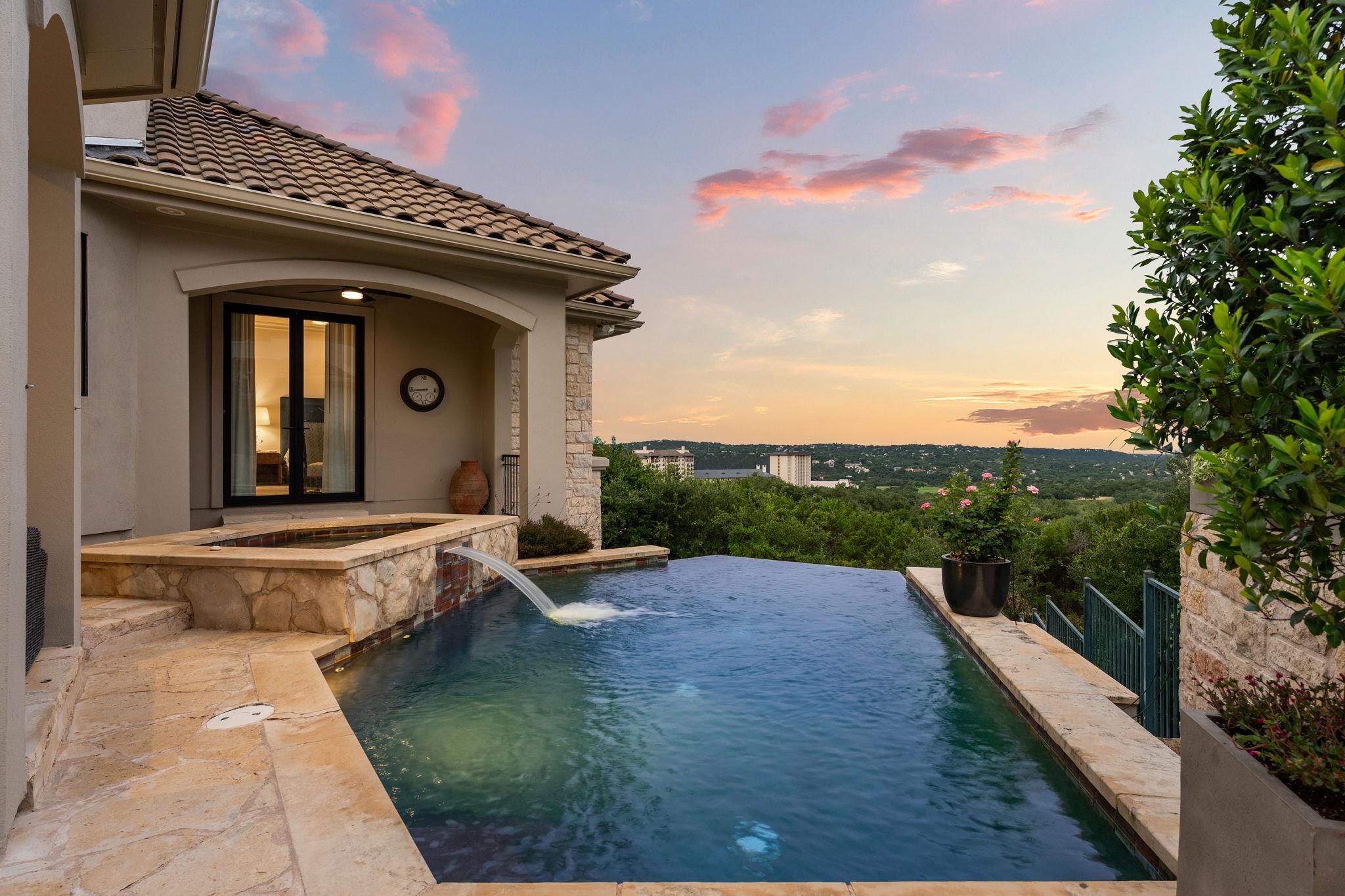 2300 Barton Creek BLVD # 8