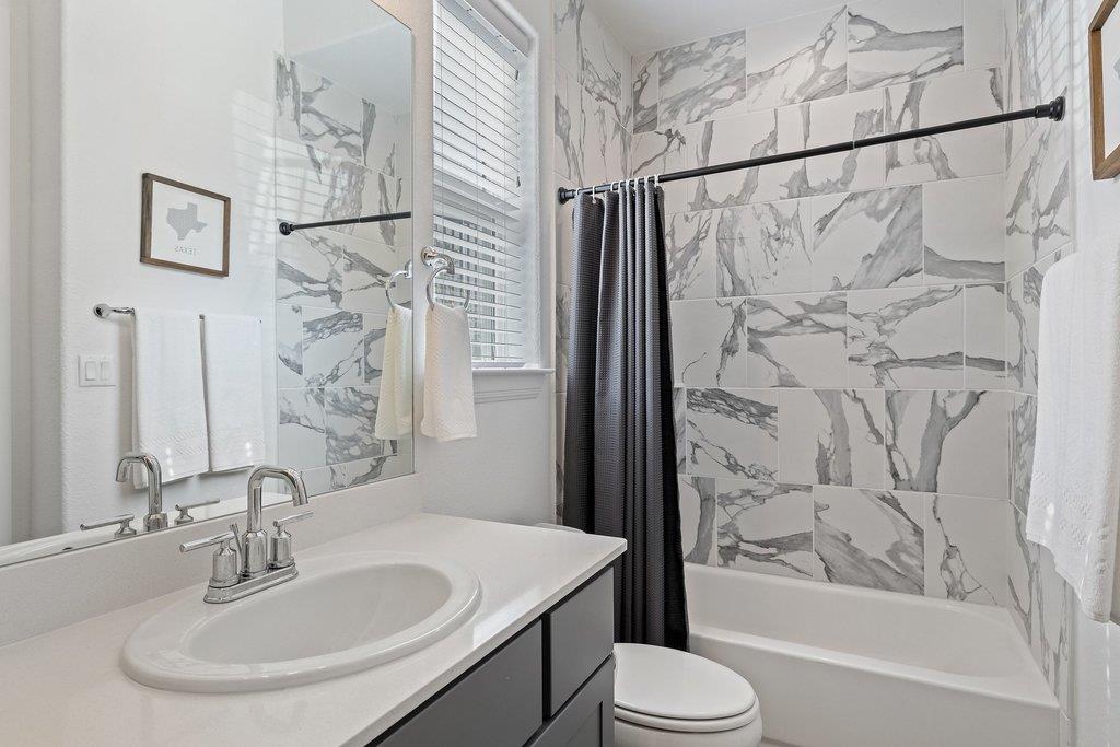 411 Ringtail Stream DR