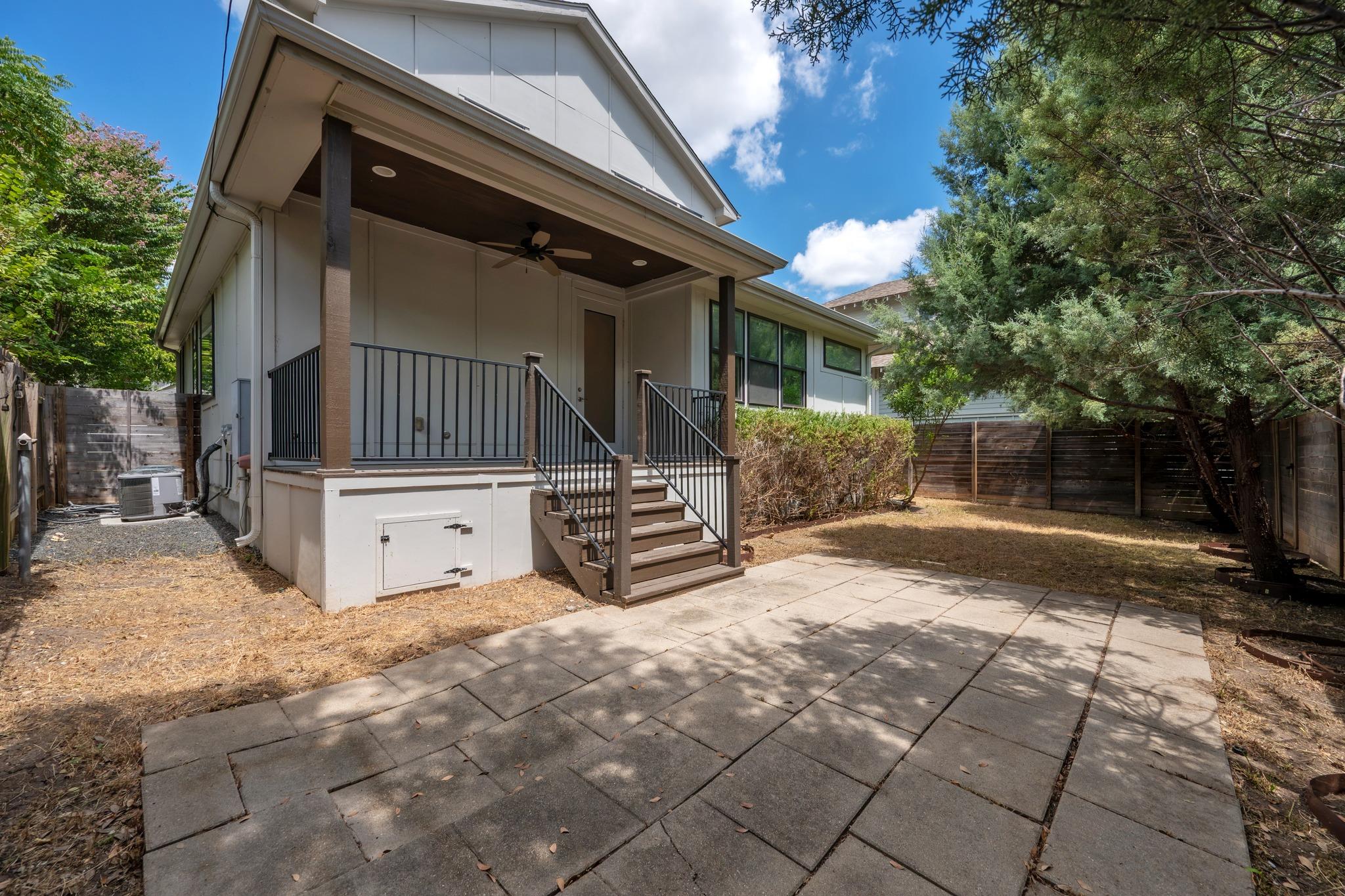 5511 Avenue G # 1