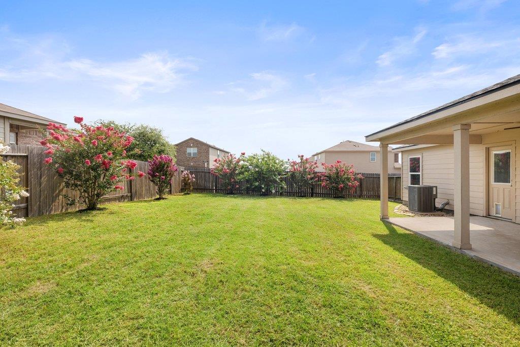 217 Farmer LN