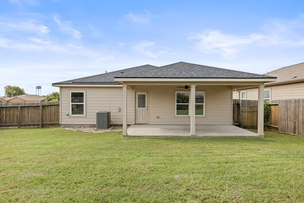 217 Farmer LN
