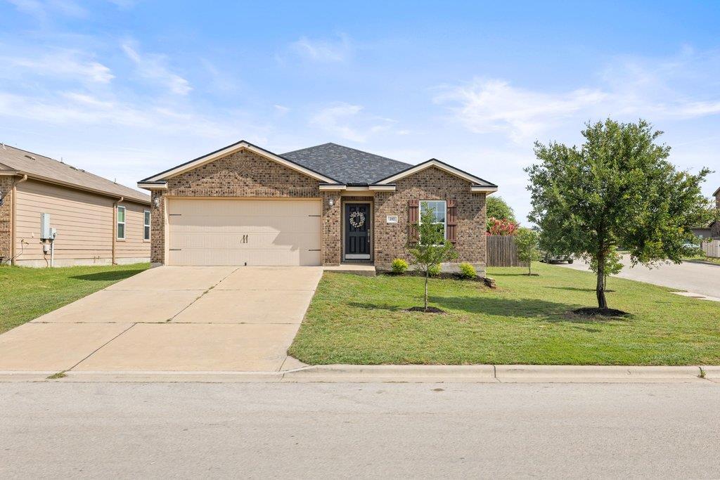 217 Farmer LN