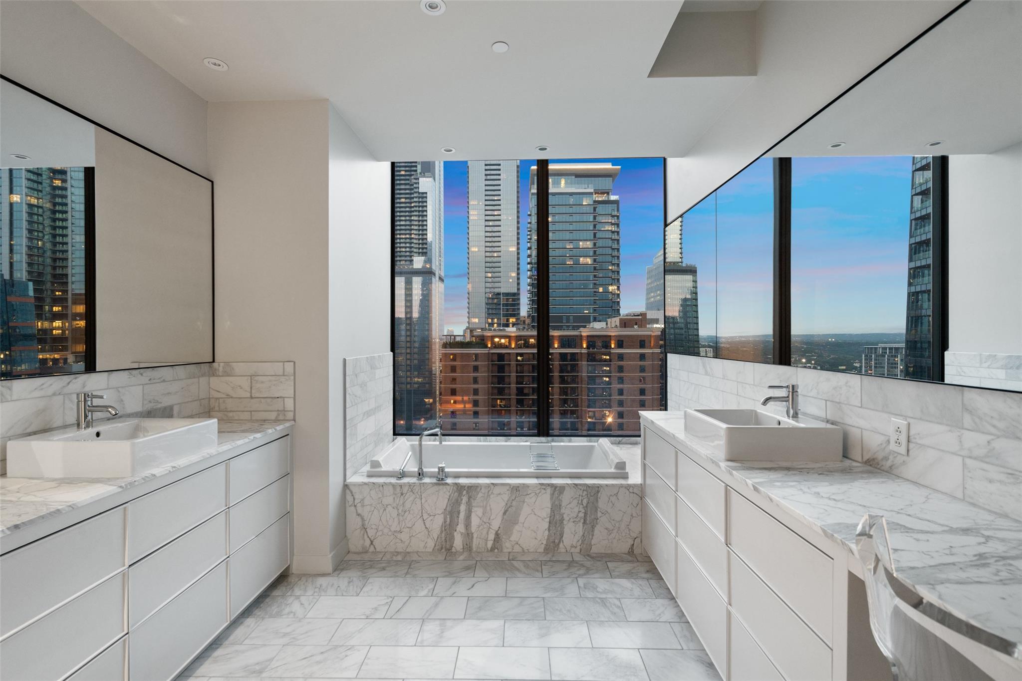 210 Lavaca ST # 2505