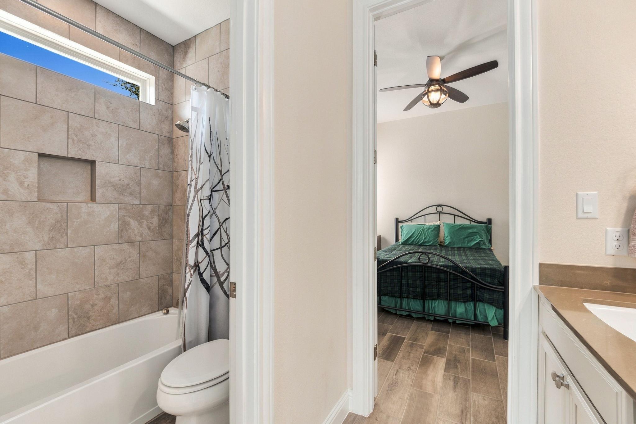 1108 Gato Del Sol Ave