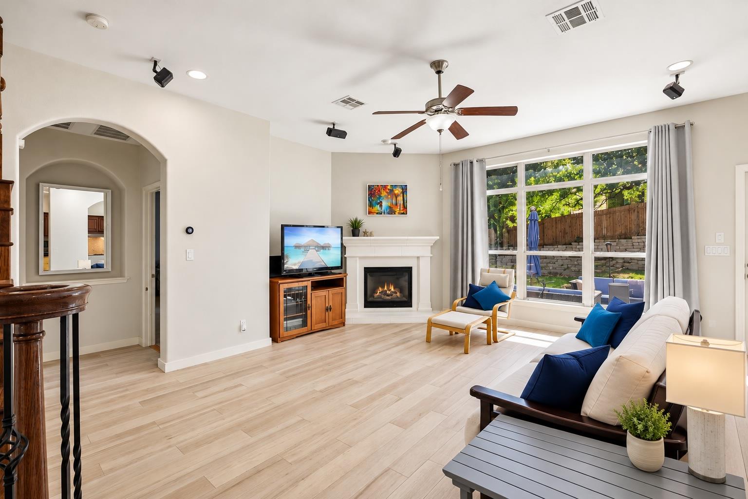 12213 Montclair BND