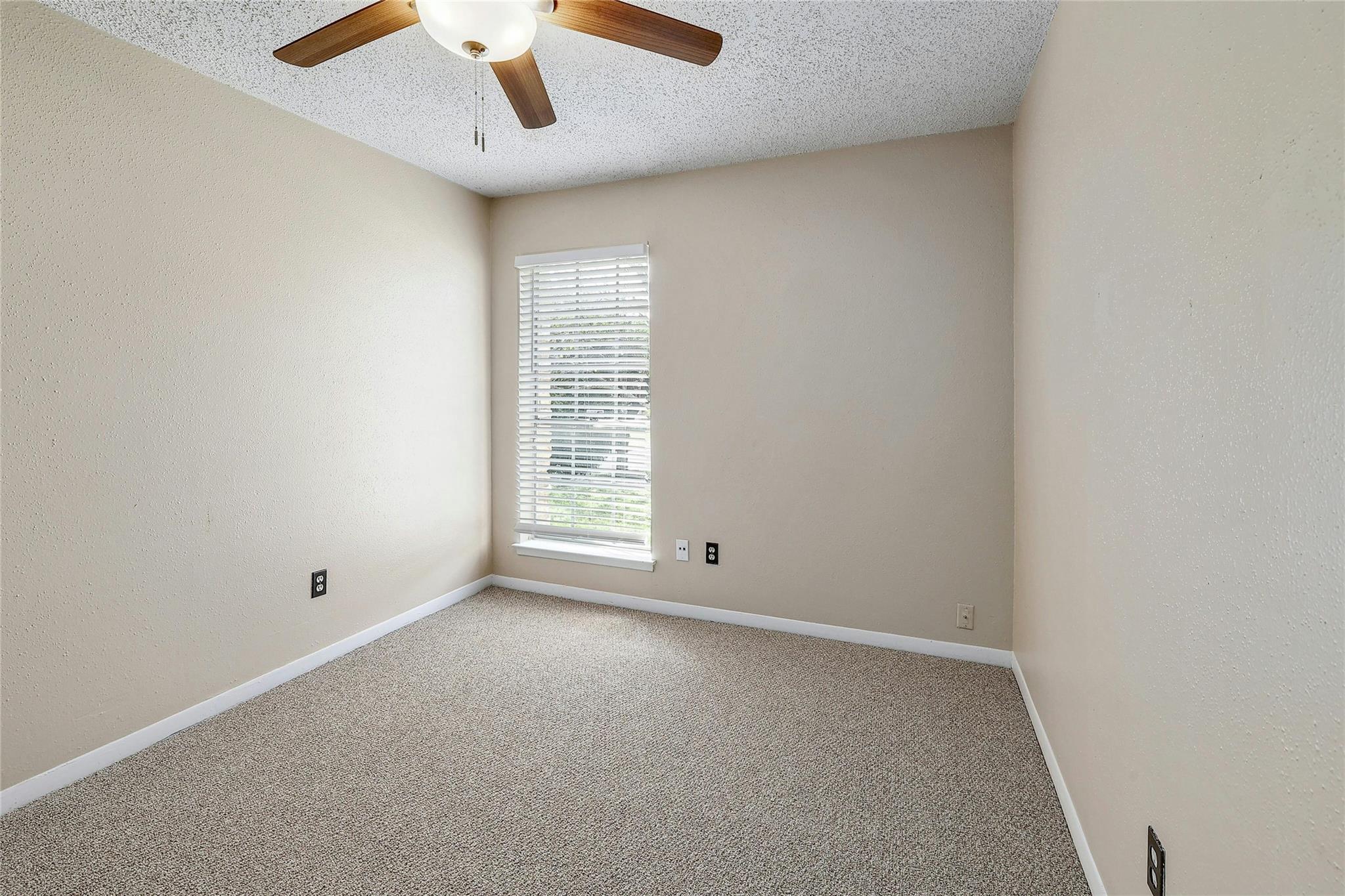 2106 Brandywine LN