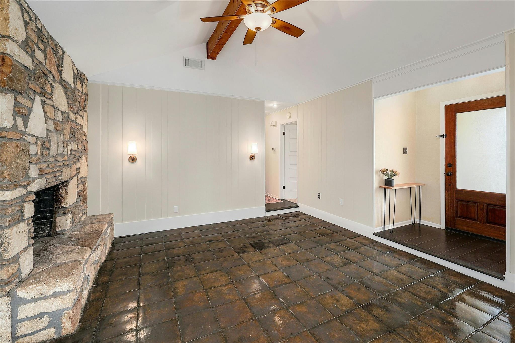 2106 Brandywine LN
