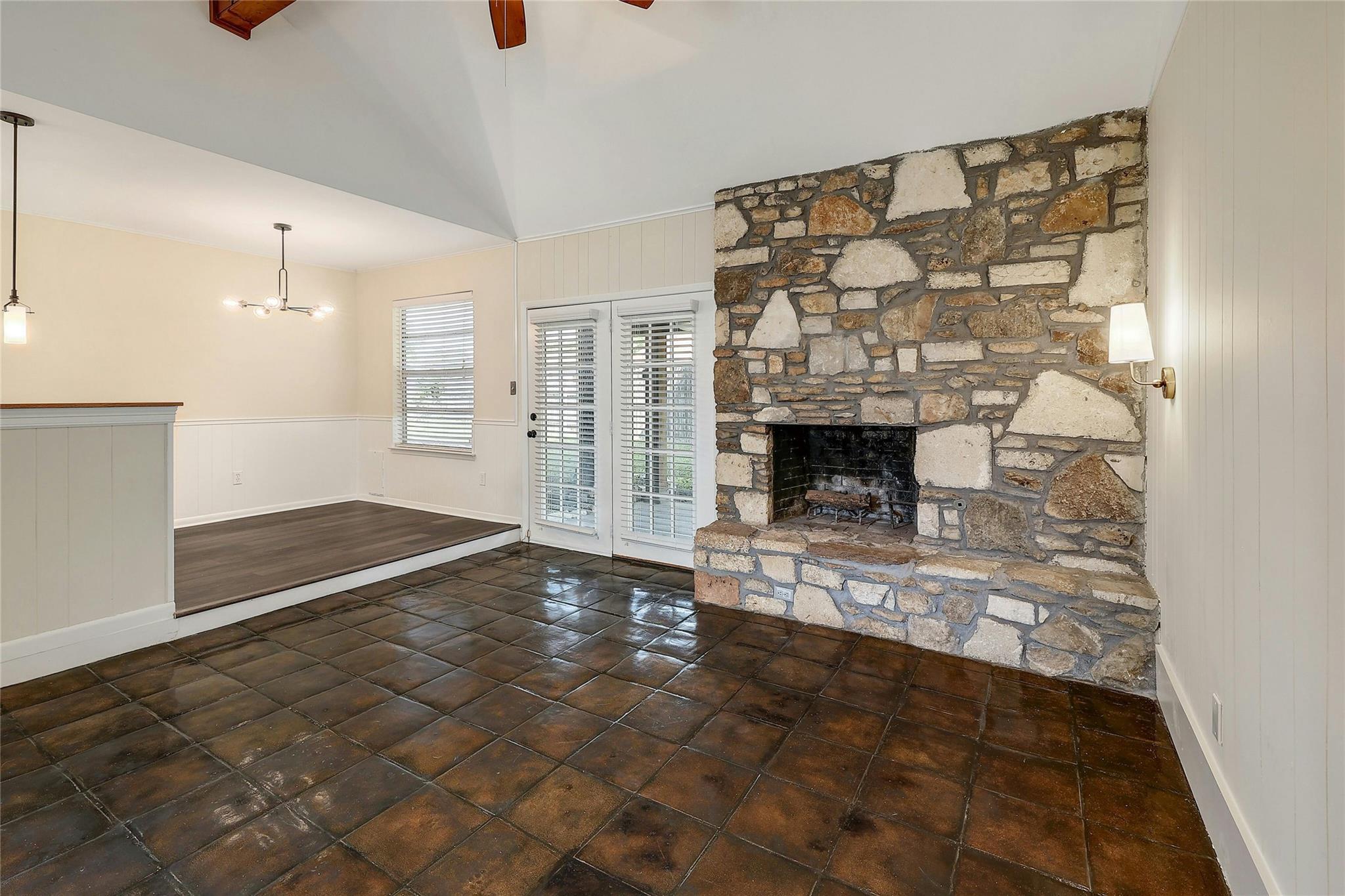 2106 Brandywine LN