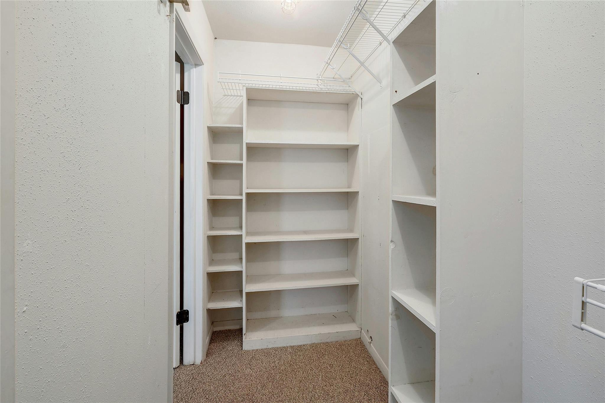 2106 Brandywine LN