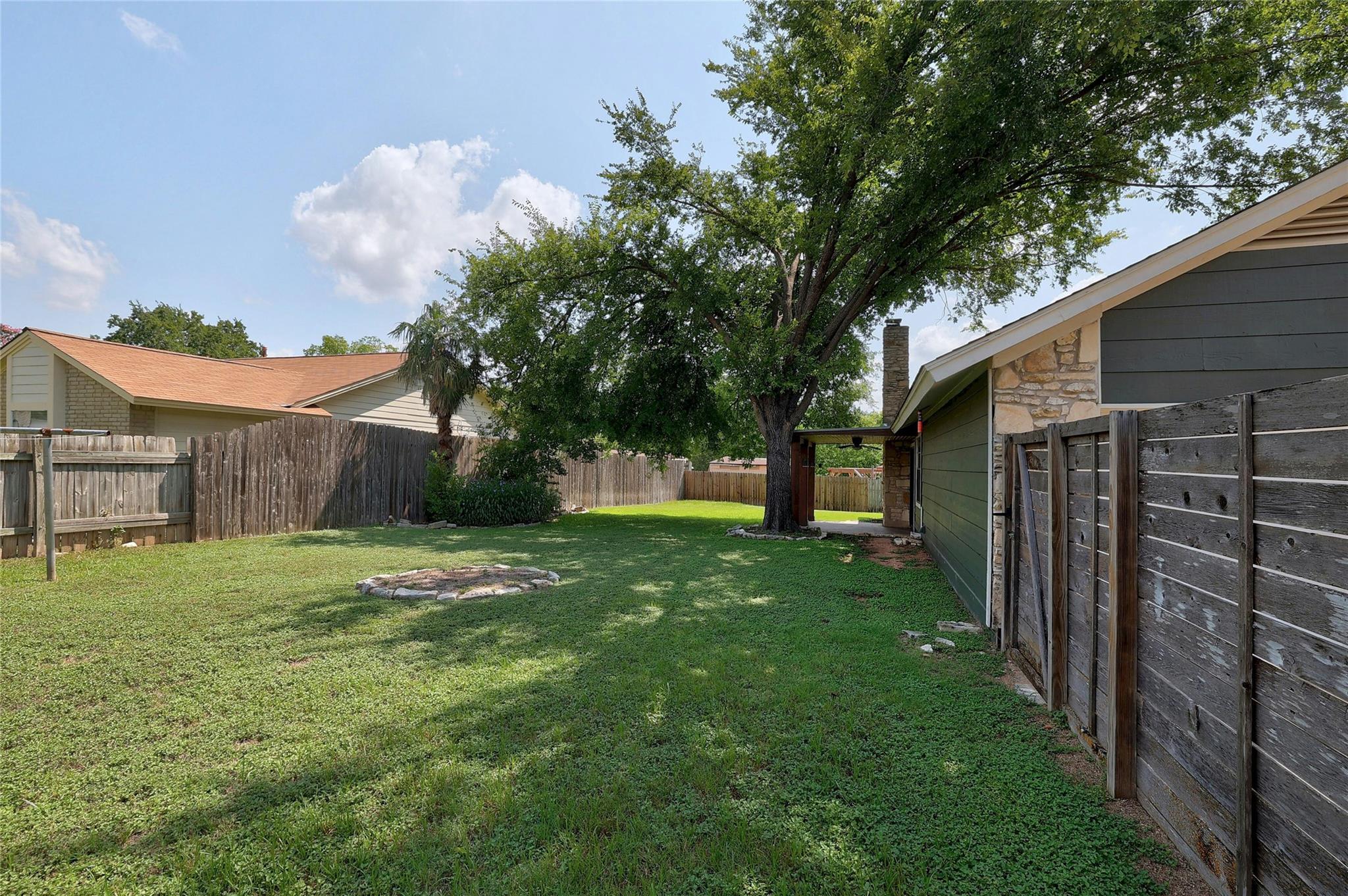 2106 Brandywine LN