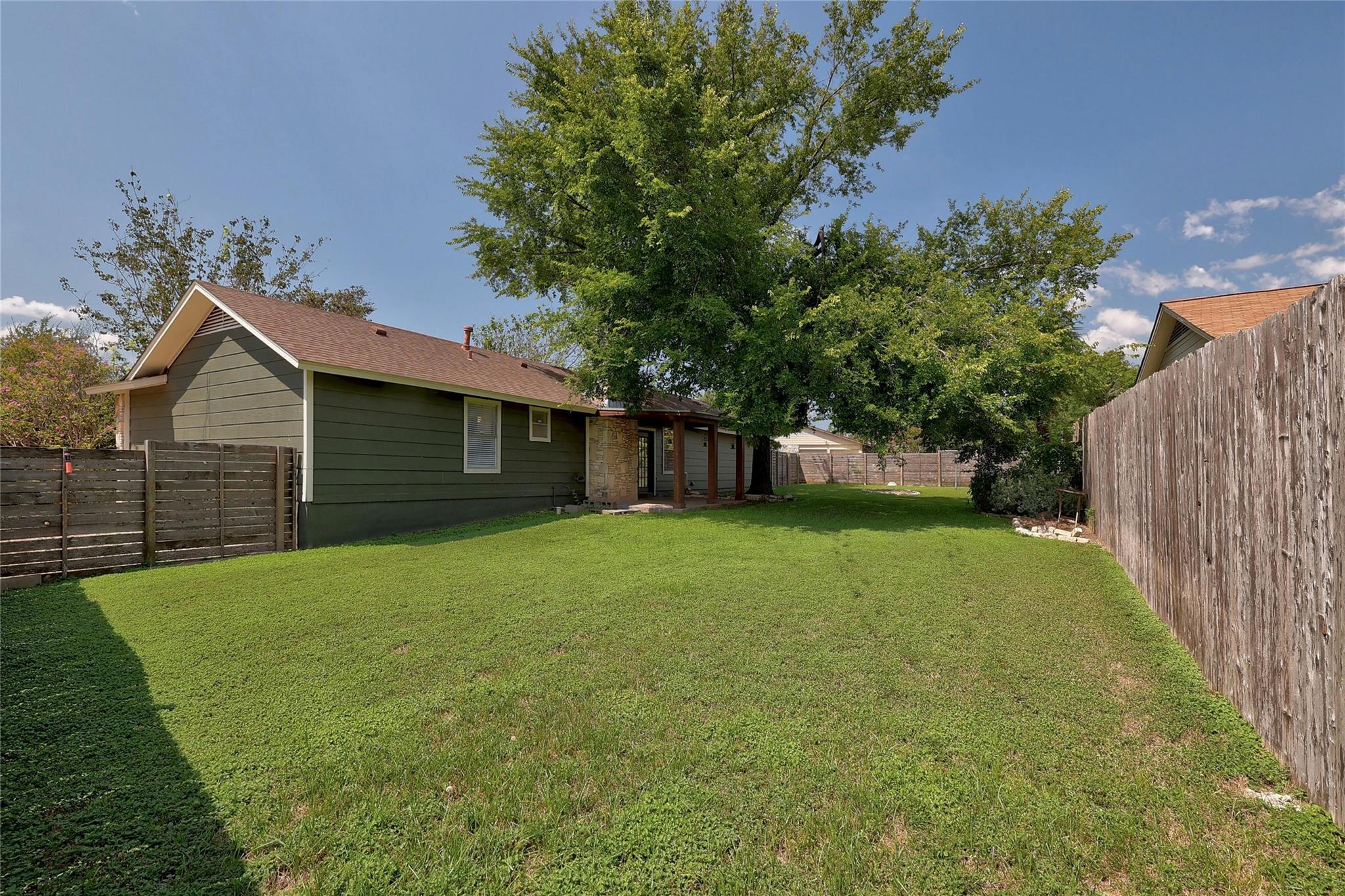 2106 Brandywine LN