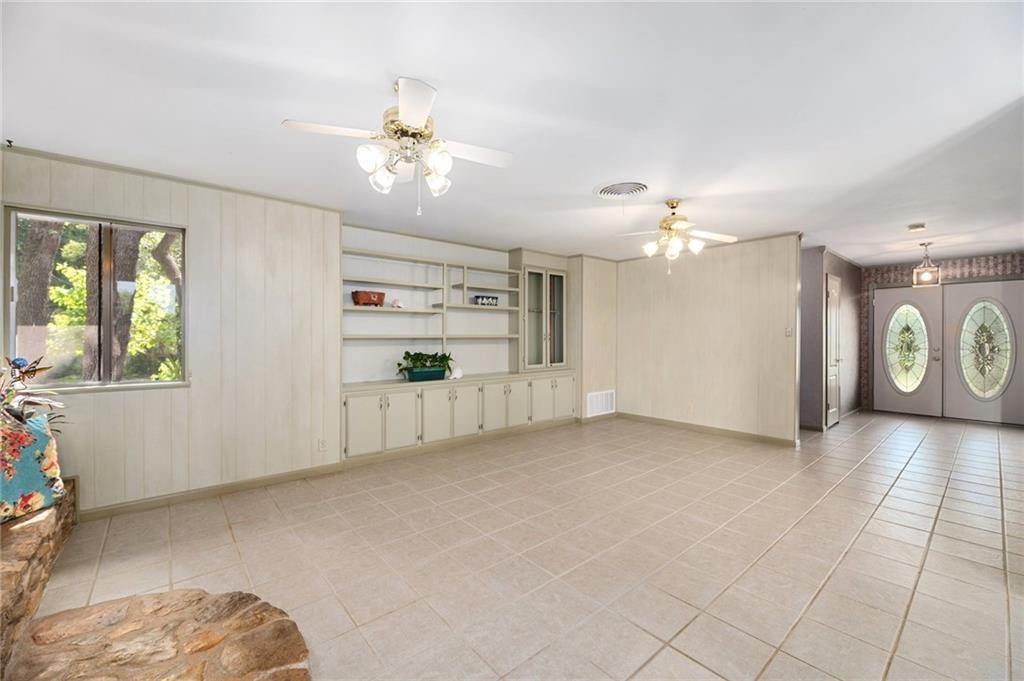 610 Lancelot WAY