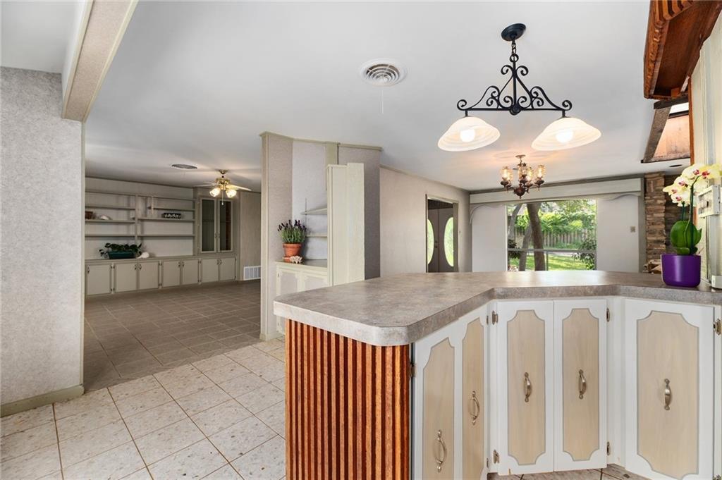 610 Lancelot WAY