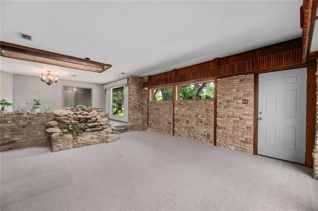 610 Lancelot WAY