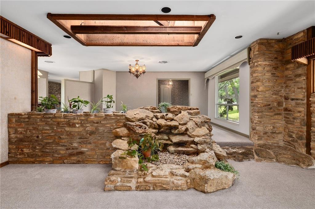 610 Lancelot WAY