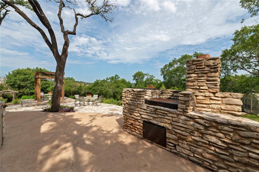 610 Lancelot WAY
