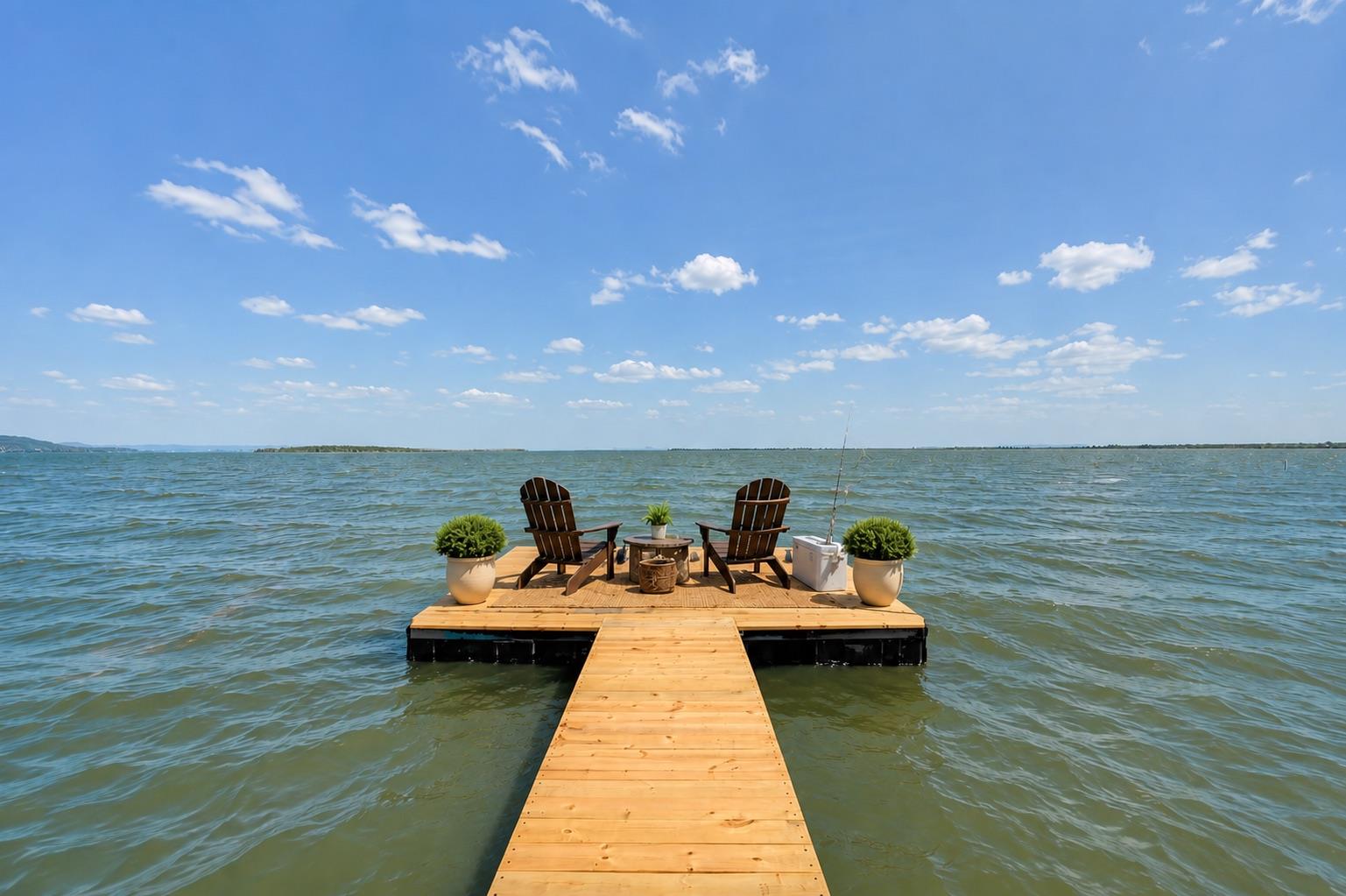819 Lakeshore LOOP