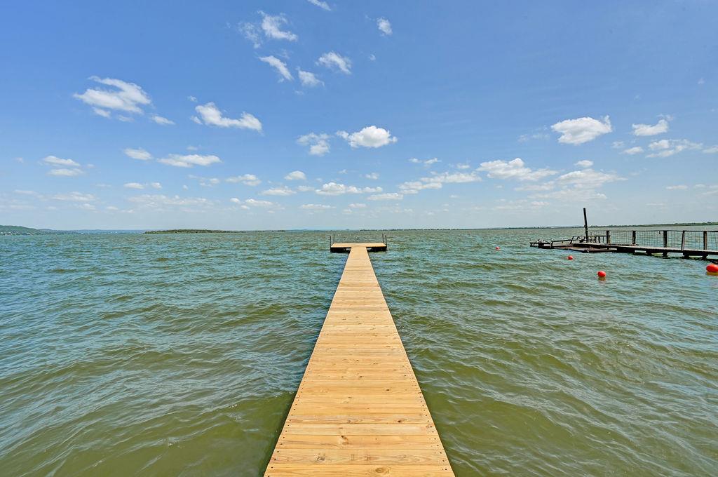 819 Lakeshore LOOP