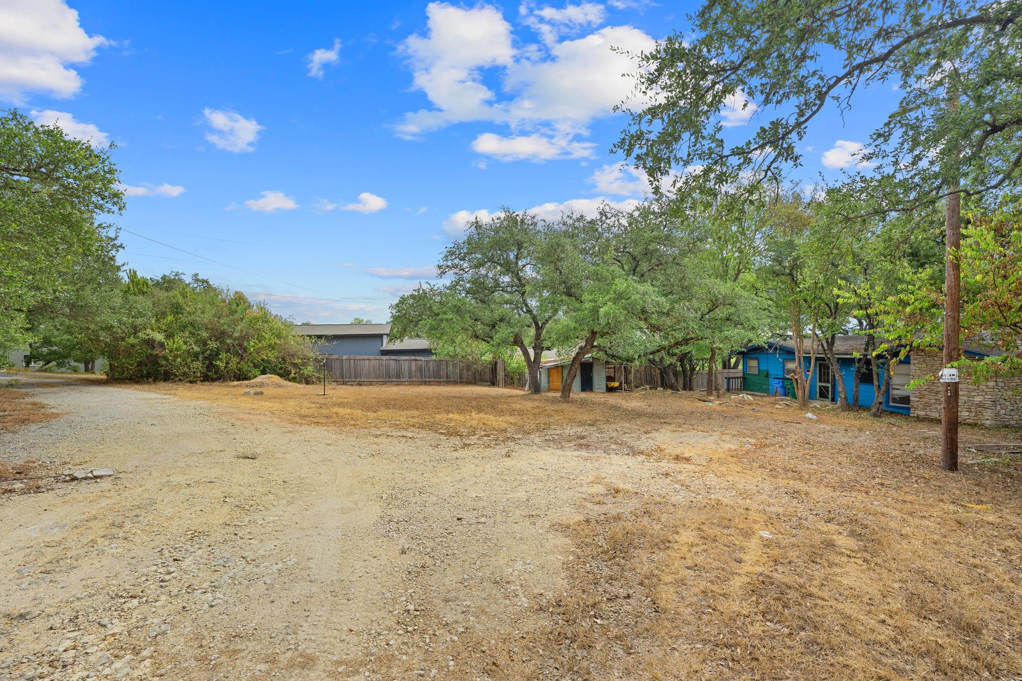 11013 W Lakeview DR