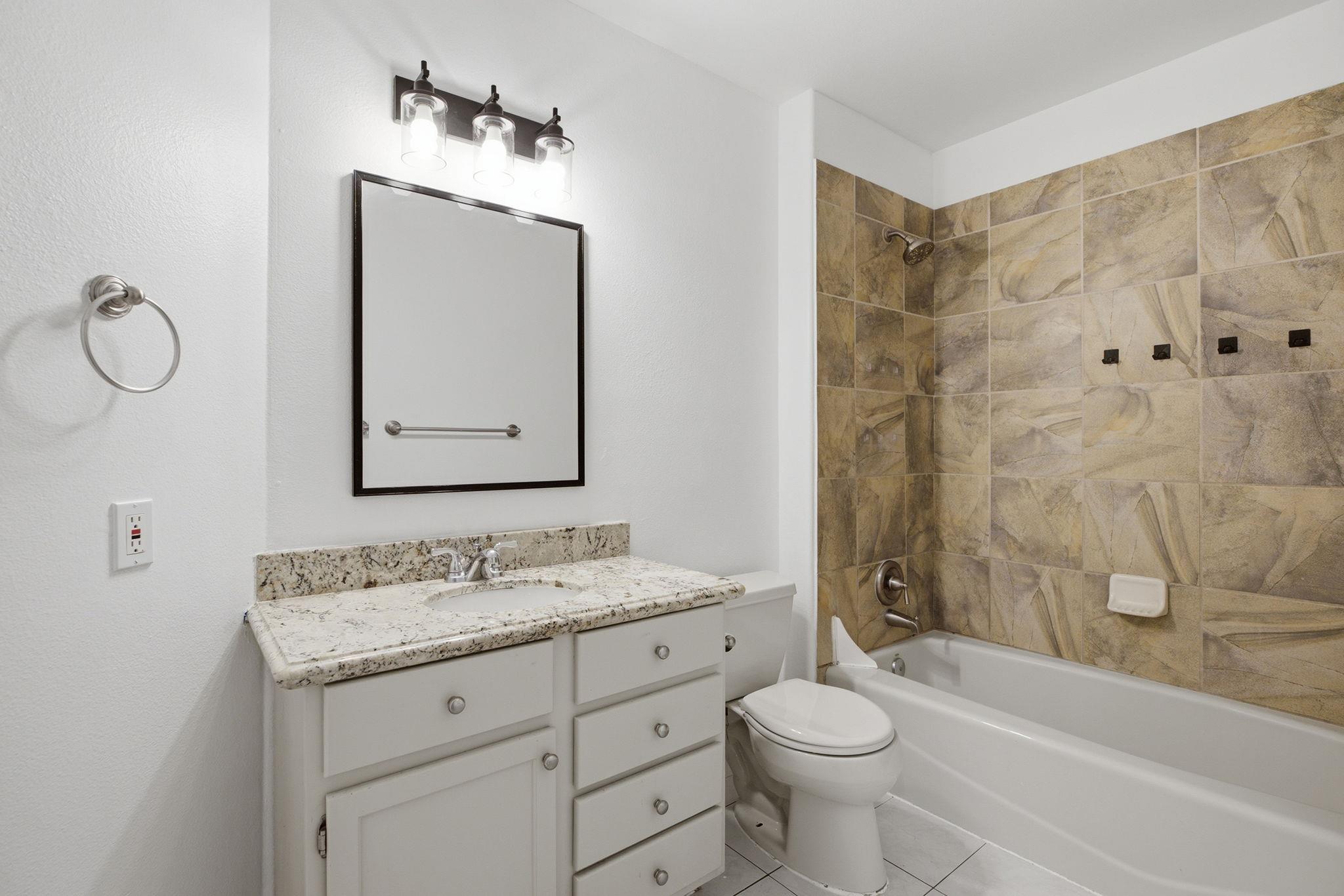 703 Post Oak CIR