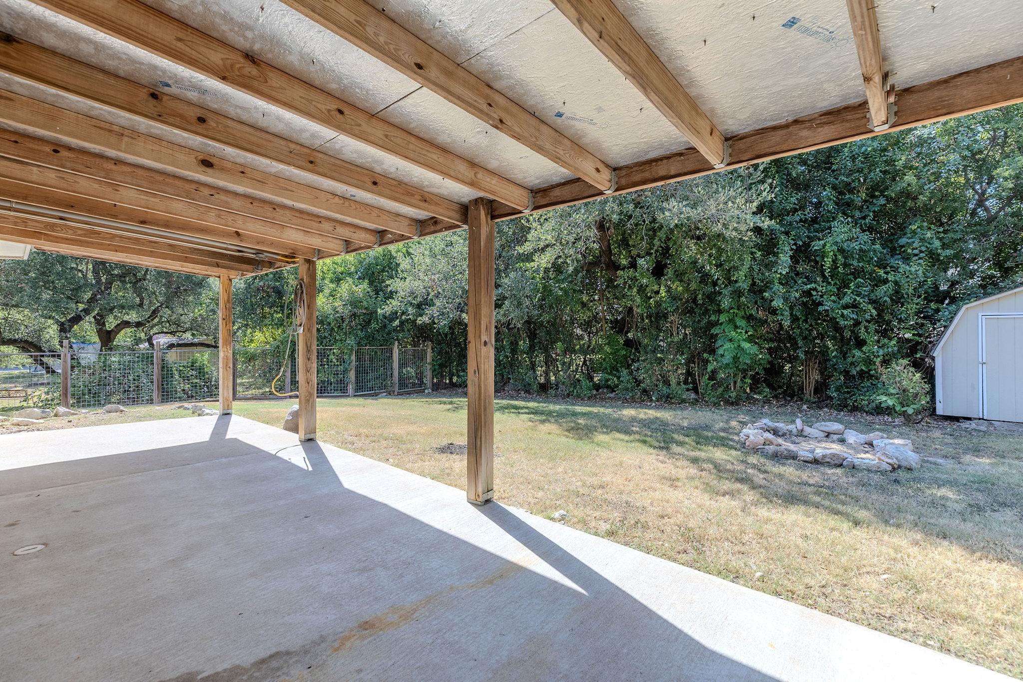 703 Post Oak CIR