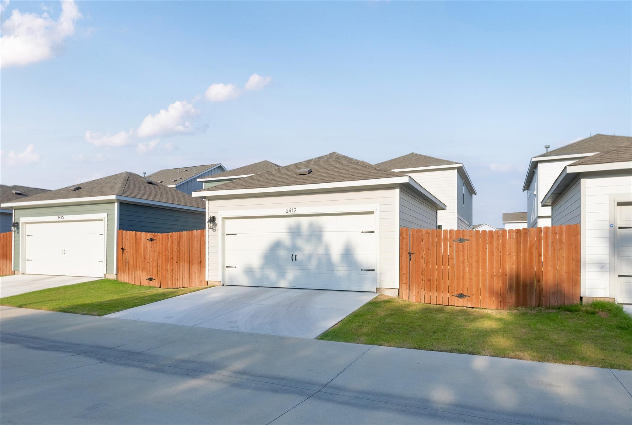 2412 Jack Nora WAY