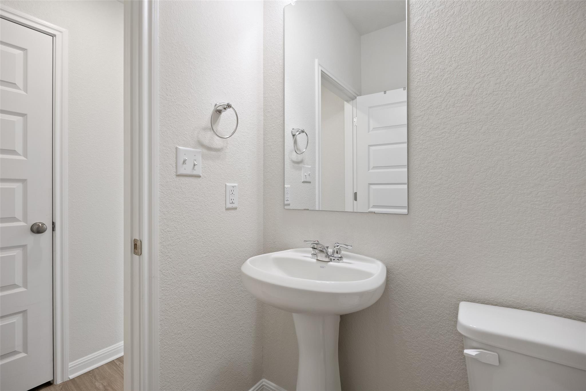 2412 Jack Nora WAY