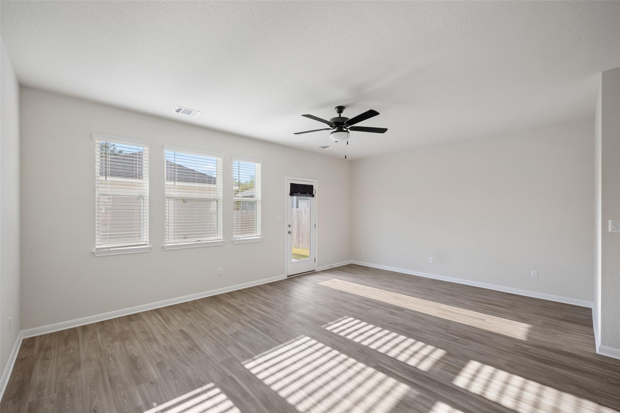 2412 Jack Nora WAY