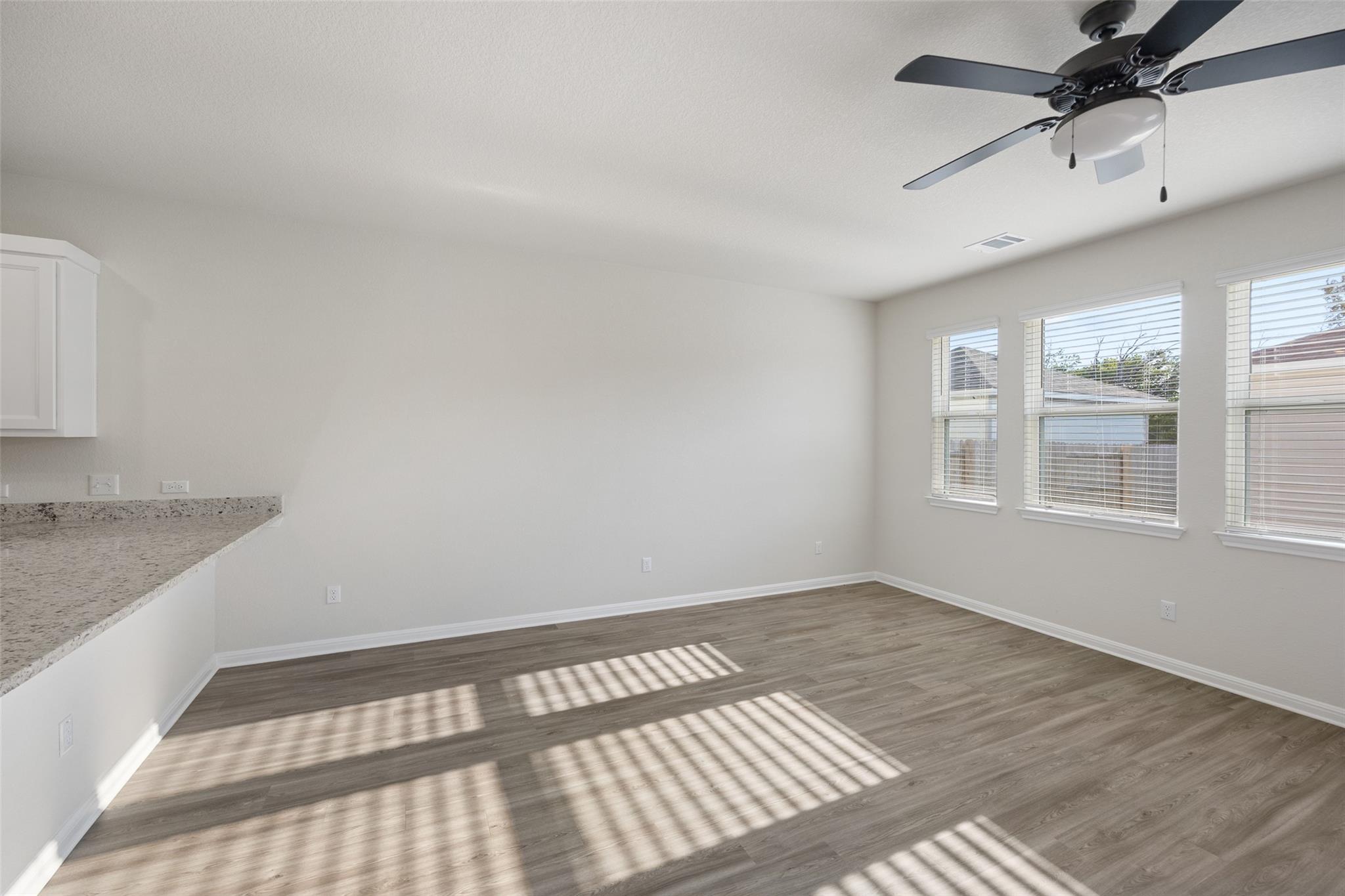 2412 Jack Nora WAY