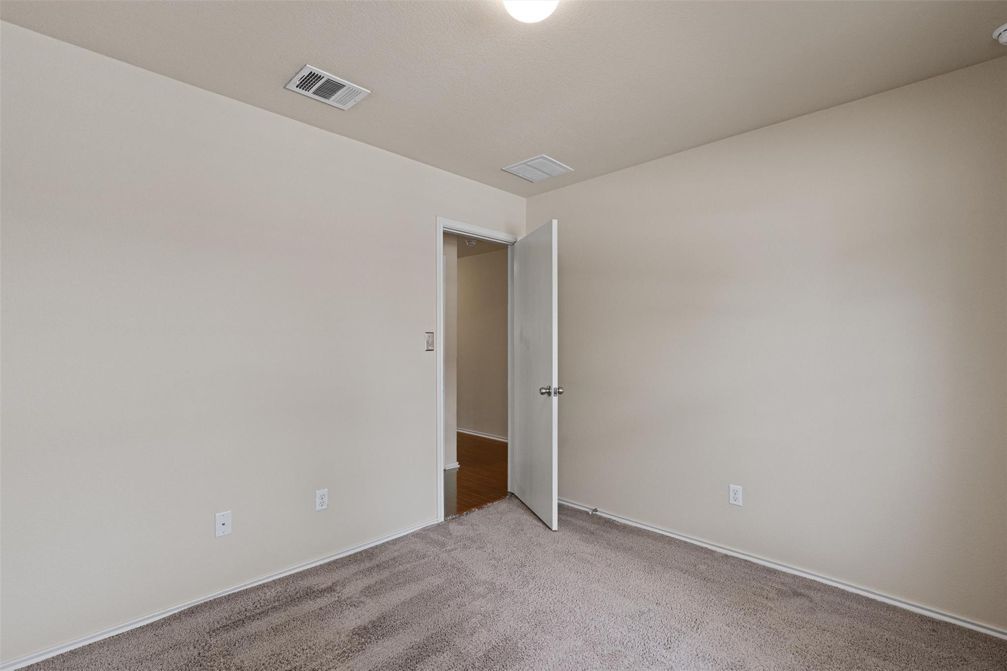 15012 Parrish LN