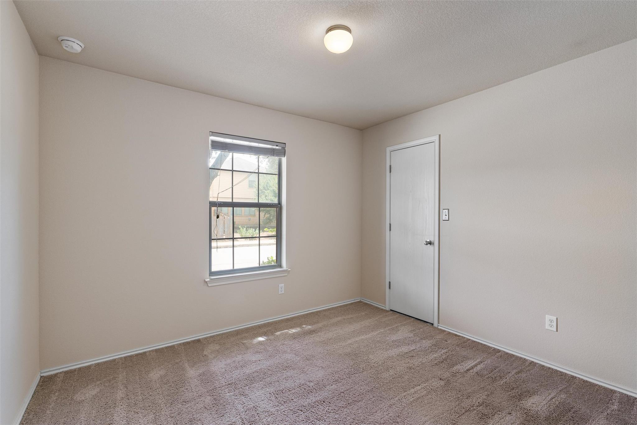 15012 Parrish LN