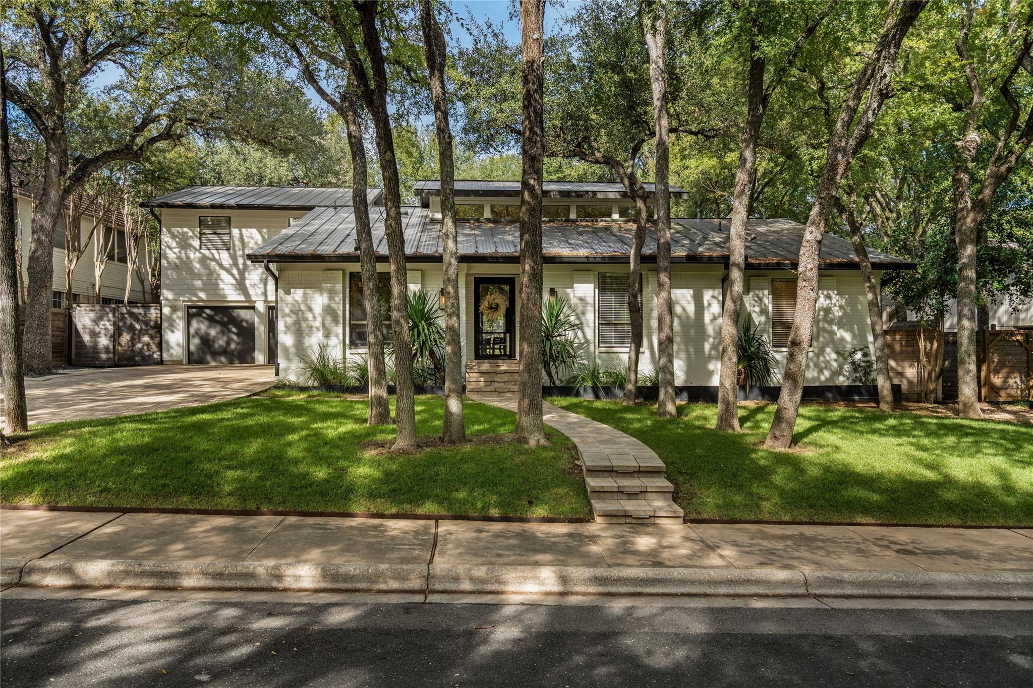 3104 Brightwood DR